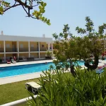 Sun & Pool Holiday Апартаменты Албуфейра